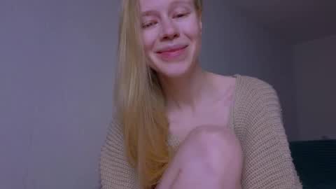 Chloe online show from November 24, 5:39 am