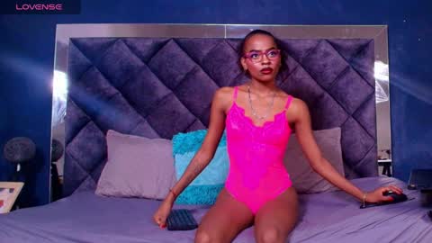 hilary banks online show from April 8, 4:04 am