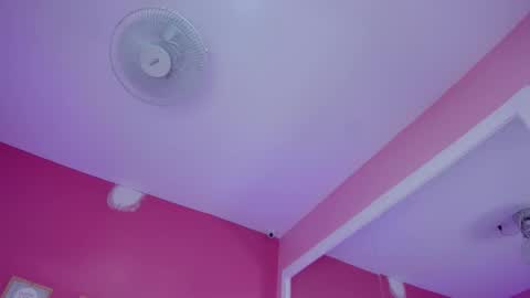 hilary_tailor online show from December 3, 11:22 am