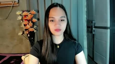 hilarymolly online show from March 8, 2:04 am