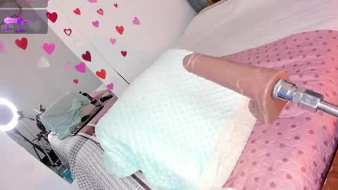 Snapshot of hillary_smile chatting on October 20, 8:36 pm Hilary online show from October 20, 8:36 pm