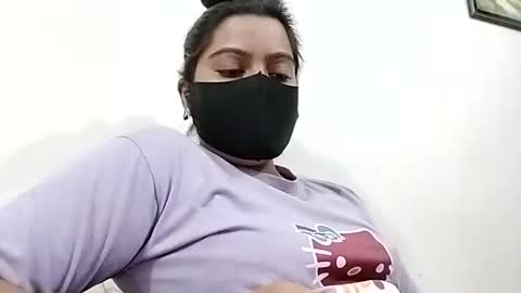 himuhimu22 online show from November 11, 10:50 am