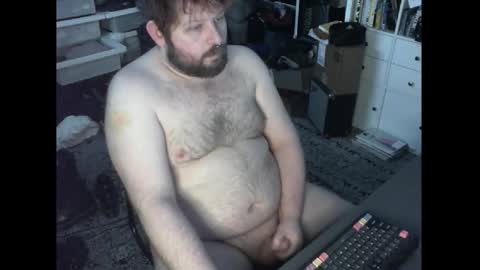 hipguy91 online show from February 24, 10:35 pm