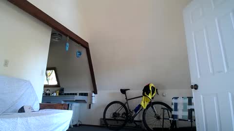 Hippie Jijm online show from September 17, 6:22 pm