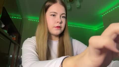 I am Amy ntmu Lets hit 10 Thumbs Up together online show from December 15, 12:45 pm