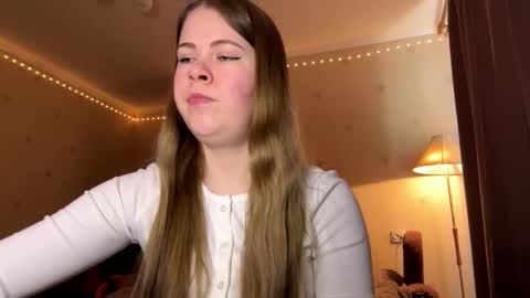 I am Amy ntmu Lets hit 10 Thumbs Up together online show from March 2, 10:11 am