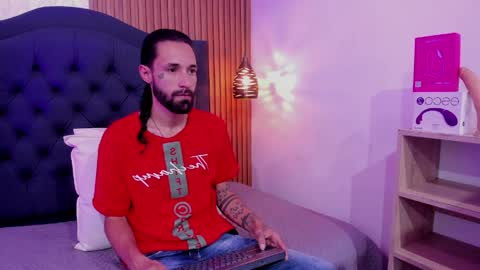 Hisoka online show from April 7, 7:49 pm