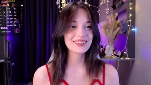 Ella online show from May 21, 8:04 pm
