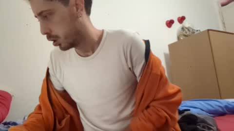 hitmenoww online show from December 6, 8:21 am