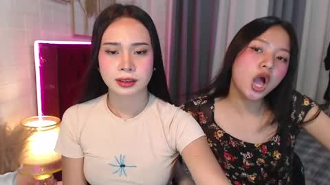 hoelymolly online show from April 6, 6:09 pm