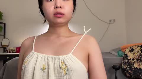 Snapshot of hola_sunflower chatting on September 28, 10:57 am amy online show from September 28, 10:57 am