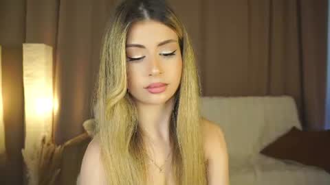 Moni Monica online show from July 6, 8:11 am