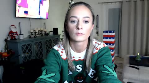 Holi Hurricane online show from December 7, 4:37 am