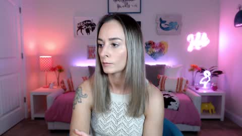 Holi Hurricane online show from November 26, 3:37 am