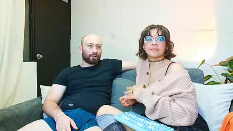 Snapshot of holly_and_honey_69 chatting on September 11, 9:49 pm Holly and Honey online show from September 11, 9:49 pm