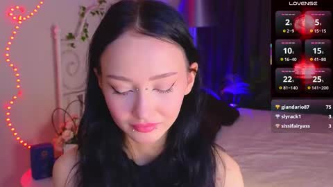 holly_berryy_ online show from September 28, 1:47 am