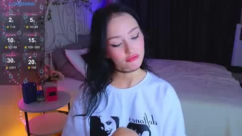 holly_berryy_ online show from September 25, 1:34 am