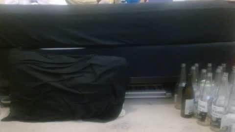 Holly Hawkes online show from April 3, 12:39 am