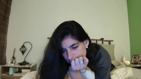 hollyshit_ online show from April 14, 2:26 am