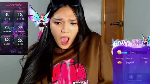 Snapshot of hollywoodbitch chatting on February 24, 2:19 am Isabella Marie online show from February 24, 2:19 am