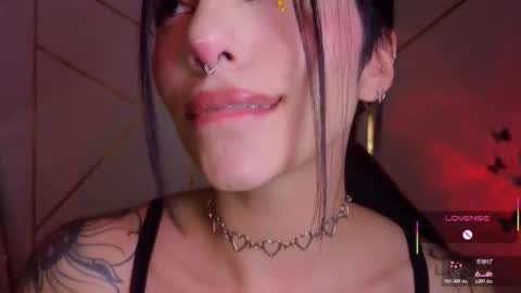 holly online show from October 30, 12:00 am