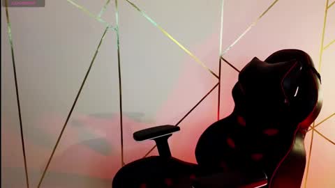 Snapshot of hollyxx_ chatting on February 12, 9:01 pm holly online show from February 12, 9:01 pm