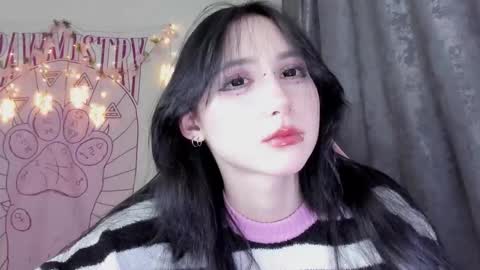 Ho Lee Sheet online show from November 16, 7:27 pm