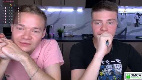 Snapshot of holy_eggs_00 chatting on September 23, 6:47 pm holy_eggs_00 online show from September 23, 6:47 pm