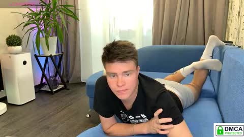 Snapshot of holy_eggs_00 chatting on September 14, 4:59 am holy_eggs_00 online show from September 14, 4:59 am