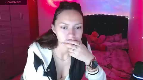 Snapshot of holy_juli2 chatting on September 25, 4:30 am Juli online show from September 25, 4:30 am