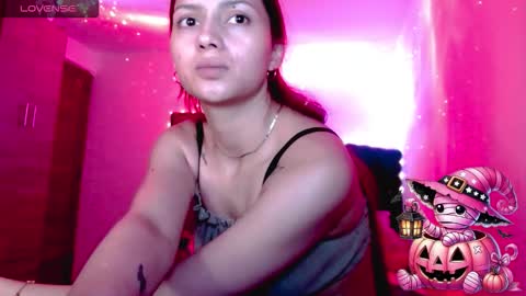 Snapshot of holy_juli2 chatting on October 20, 3:11 am Juli online show from October 20, 3:11 am