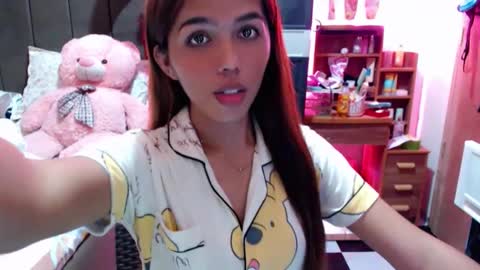 MOLLY online show from January 12, 3:30 pm