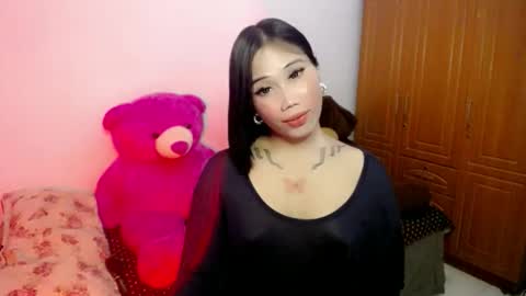 holy_samyx online show from January 13, 2:14 pm