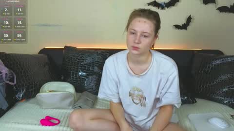 holybabydoll online show from November 15, 4:58 am