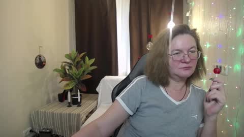 holymilfa online show from January 26, 10:34 am