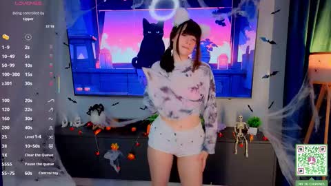 May online show from November 5, 5:04 pm