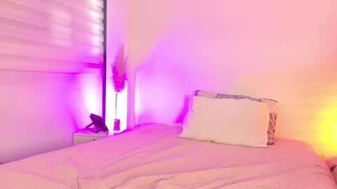 honey__doll online show from February 20, 8:33 pm