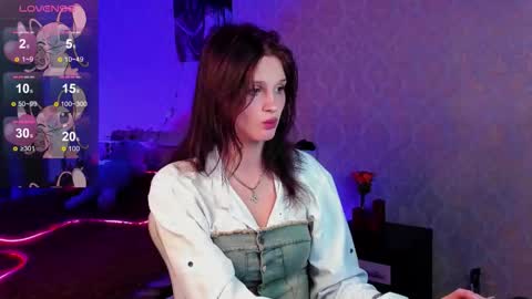 Snapshot of honey_bunnyyyy chatting on September 17, 2:04 am Lina online show from September 17, 2:04 am