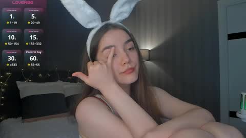 Chantal online show from April 1, 9:01 pm