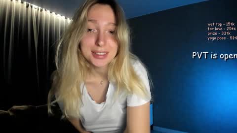 Snapshot of honey_honey_honey chatting on October 6, 9:21 pm Honey and Misa online show from October 6, 9:21 pm