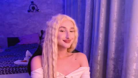 honey_sunset online show from November 29, 9:11 pm