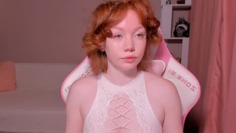 Snapshot of honeyautumn chatting on January 23, 11:58 pm honeyautumn online show from January 23, 11:58 pm