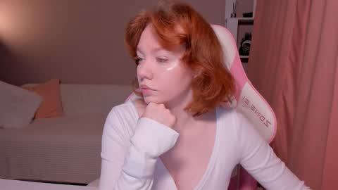 Snapshot of honeyautumn chatting on February 27, 12:36 am honeyautumn online show from February 27, 12:36 am