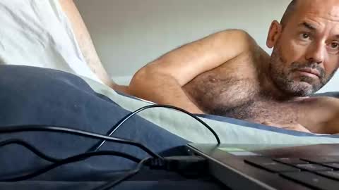 Snapshot of honeydaddyforyou chatting on October 7, 7:37 am honeydaddyforyou online show from October 7, 7:37 am