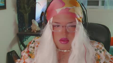 honeylavender777 online show from December 14, 11:27 am