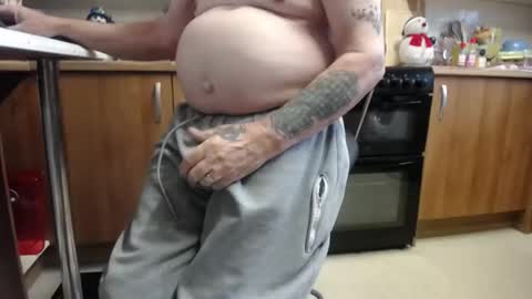 honeymaster290 online show from December 16, 2:56 pm