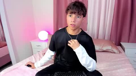 honeymoon_sariel online show from November 14, 8:55 pm