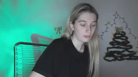 honeyveil online show from January 15, 1:53 pm