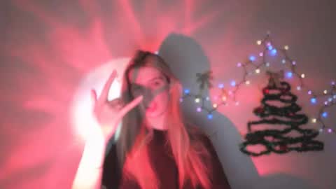 honeyveil online show from January 5, 7:50 pm