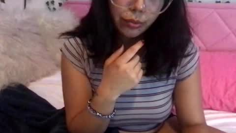 honeyyy89 online show from March 8, 3:21 am